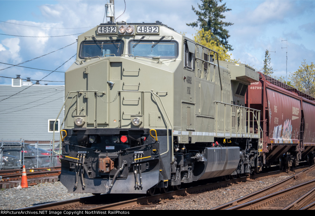 FXE 4892